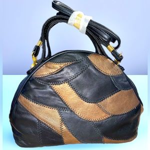 Vintage 90s leather crossbody bag